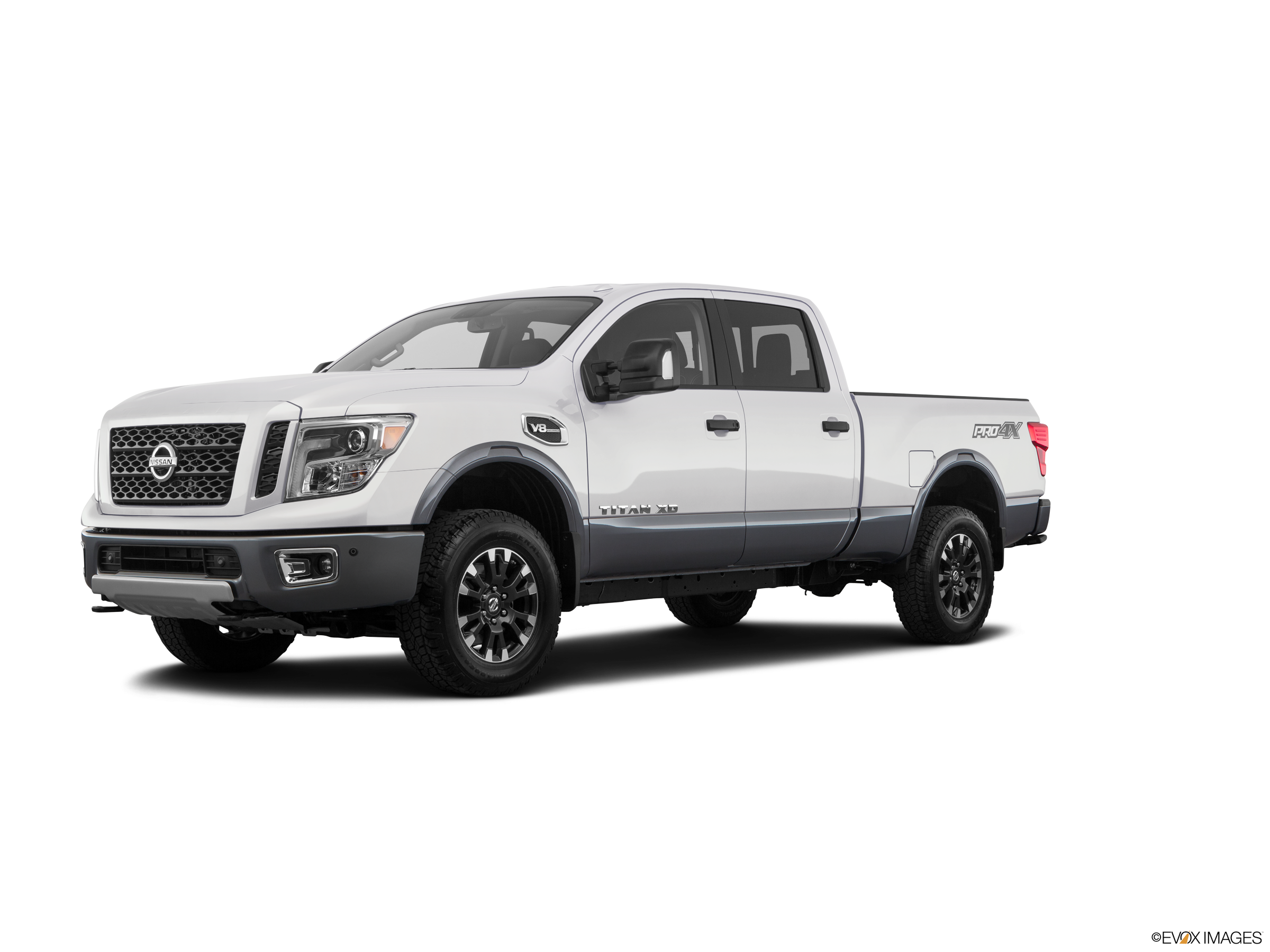 2018 nissan titan 2025 pro 4x towing capacity